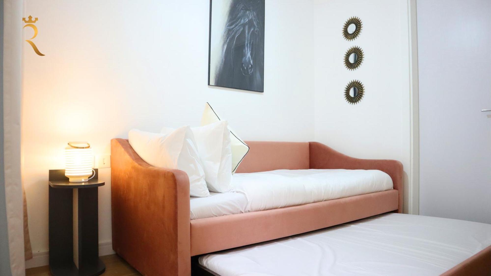 Duplex Elegance Retreat Transit - 2 Bedroom In Masdar *