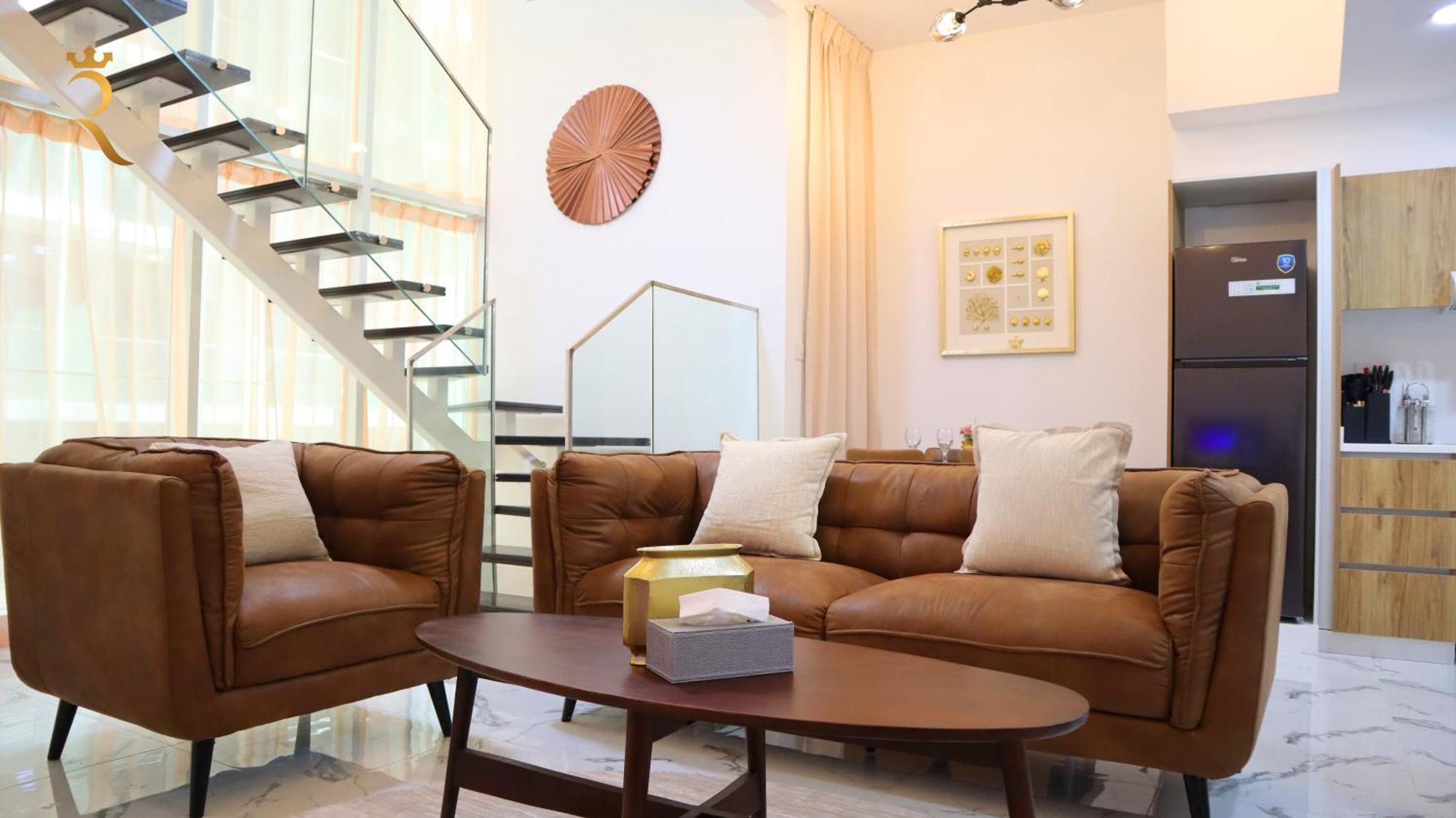 Duplex Elegance Retreat Transit - 2 Bedroom In Masdar Apartment *