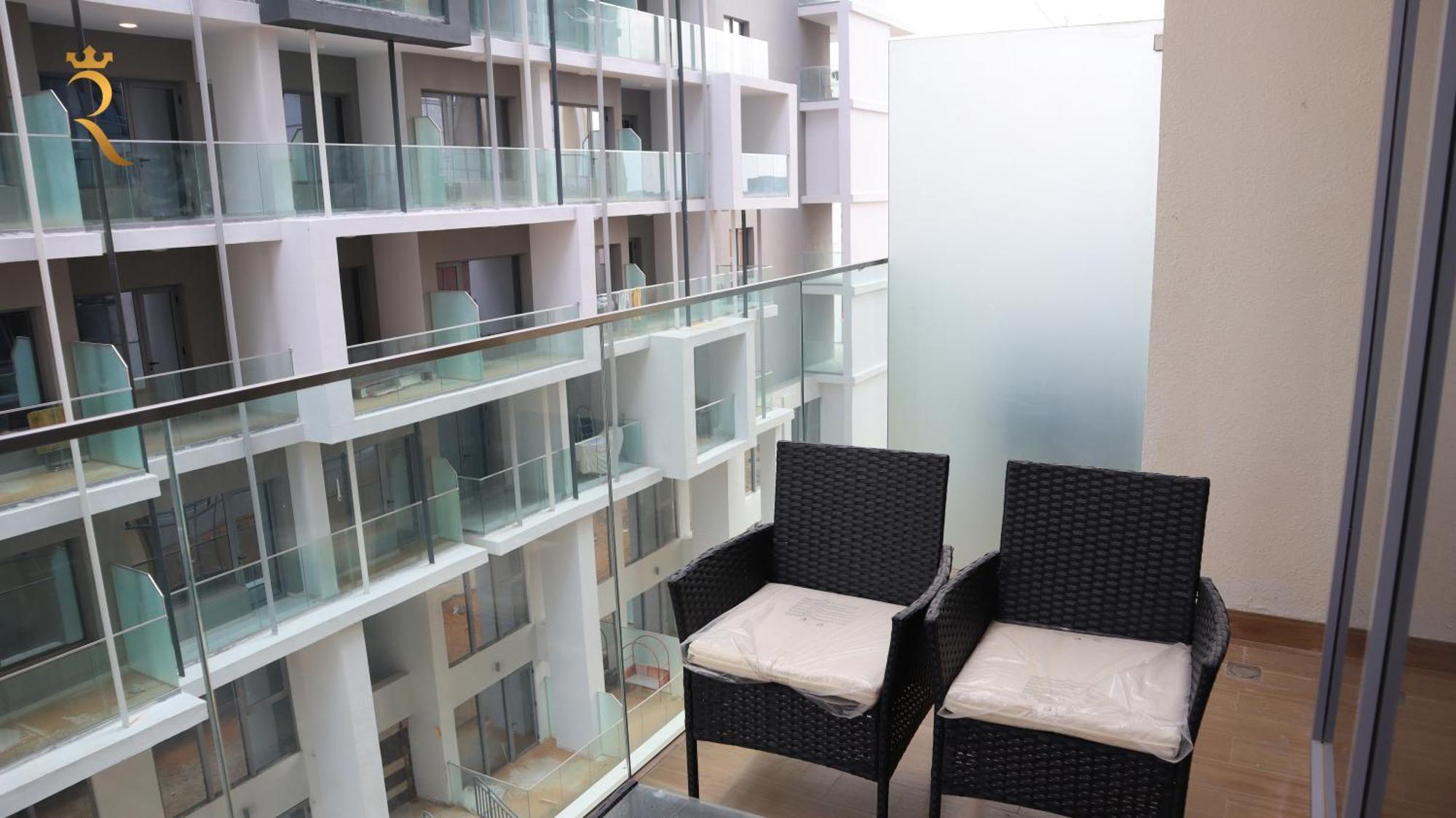 Apartment Duplex Elegance Retreat Transit - 2 Bedroom In Masdar *